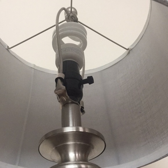 Silver lamp base with grey linen lampshade - Picture 2 of 4